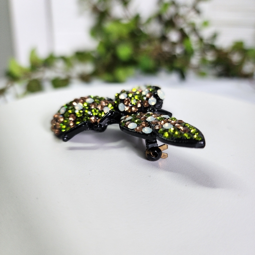 Black Bee with CZ Crystals  Brooch Pin - Picture 4 of 7